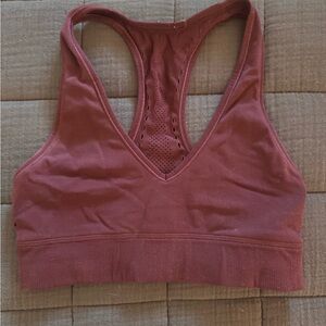 Lululemon women’s Burgundy Sports Bra